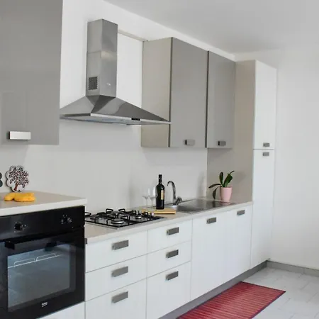 Daire Comodo A 50 Mt Dalla Di Pescoluse