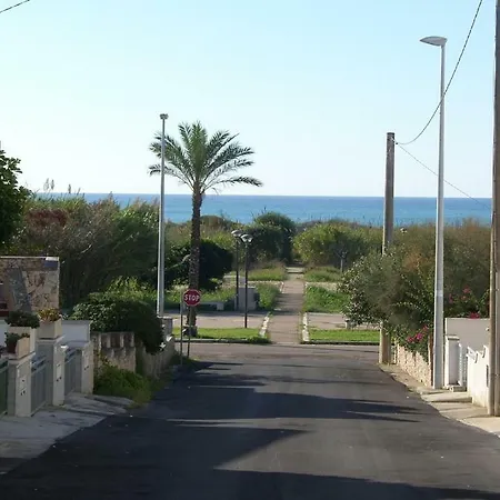 Comodo A 50 Mt Dalla Di Pescoluse Daire Marina Di Pescoluse