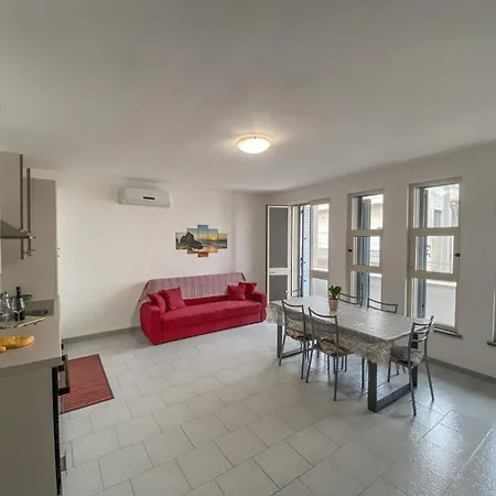 Comodo A 50 Mt Dalla Di Pescoluse